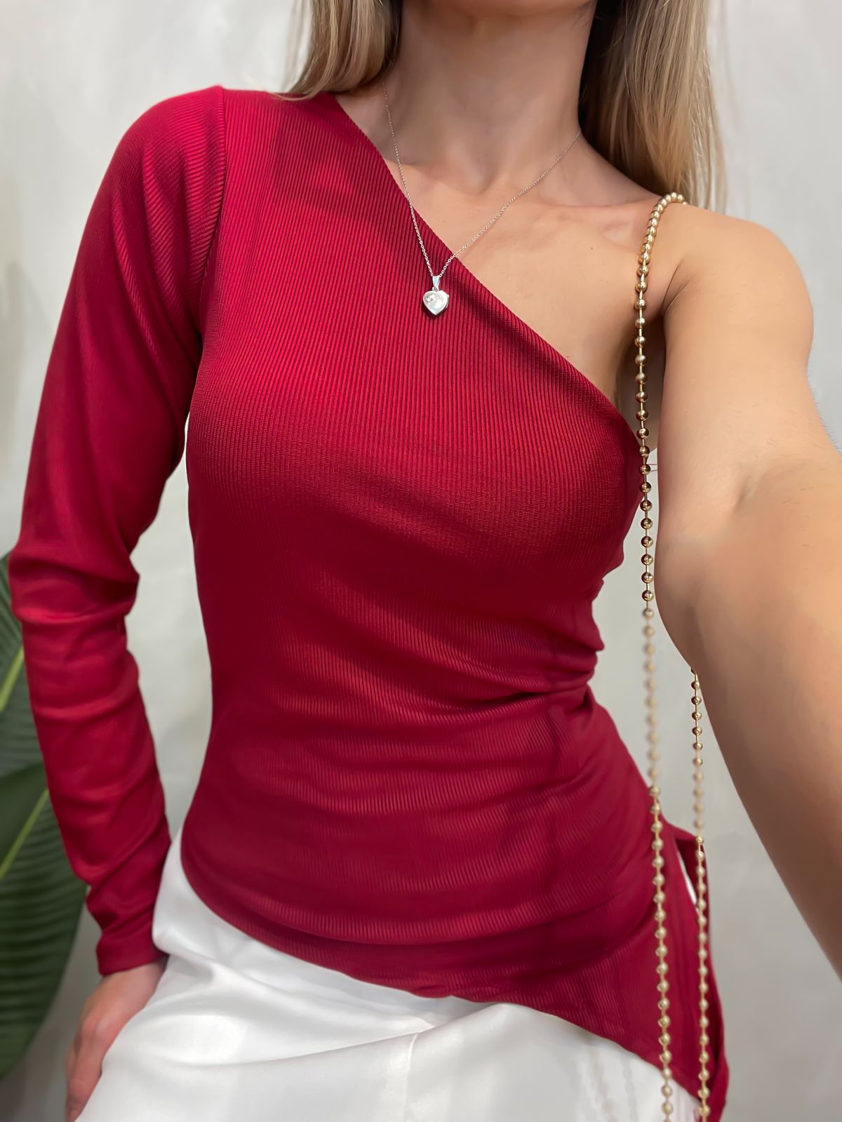 Blusa Feminina em Ribana Nula Manga Assimétrica