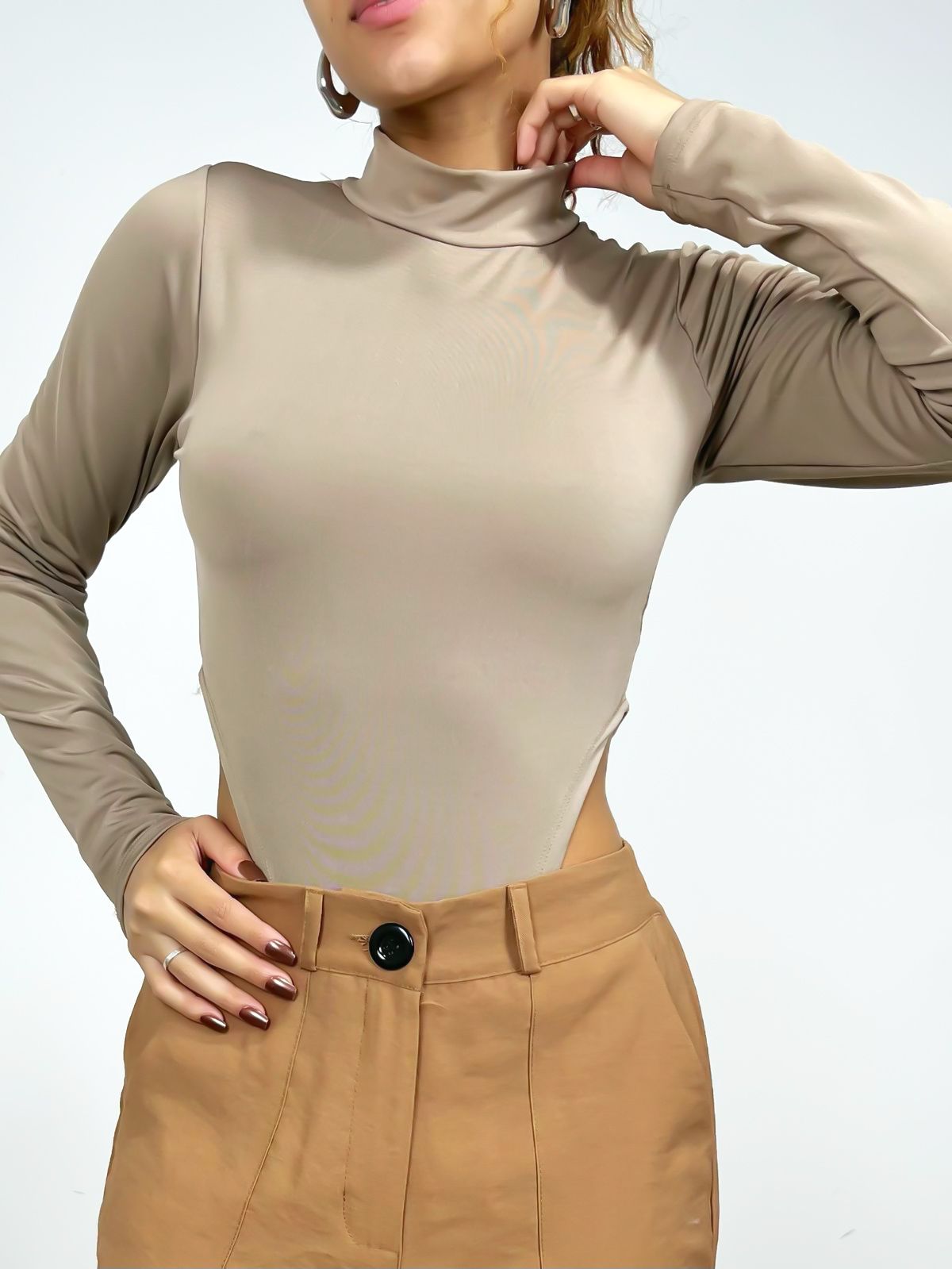 Body Feminino em Suplex Cavado Manga Longa